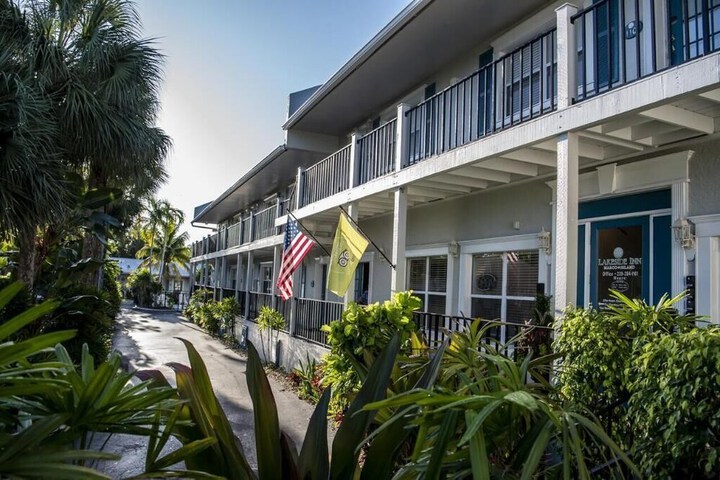 Marco Island Lakeside Inn
