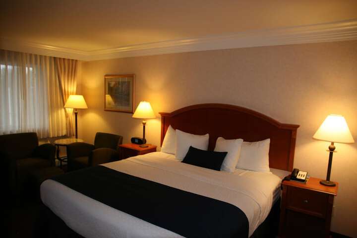 Room 30 of 62