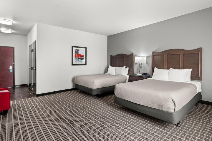 Quality Inn & Suites Pearsall