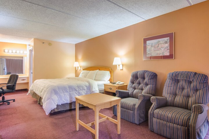 Room 30 of 34