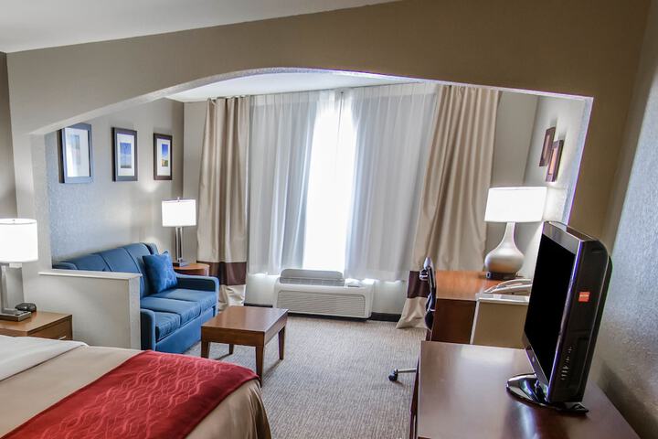 Comfort Inn & Suites Pittsburg KS