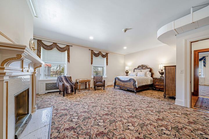 Room 10 of 62