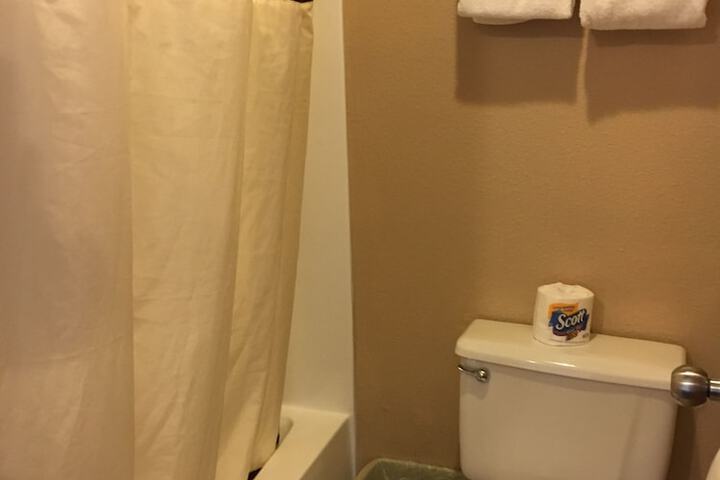 Room 28 of 44