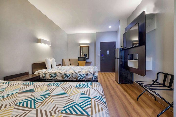 Room 21 of 25