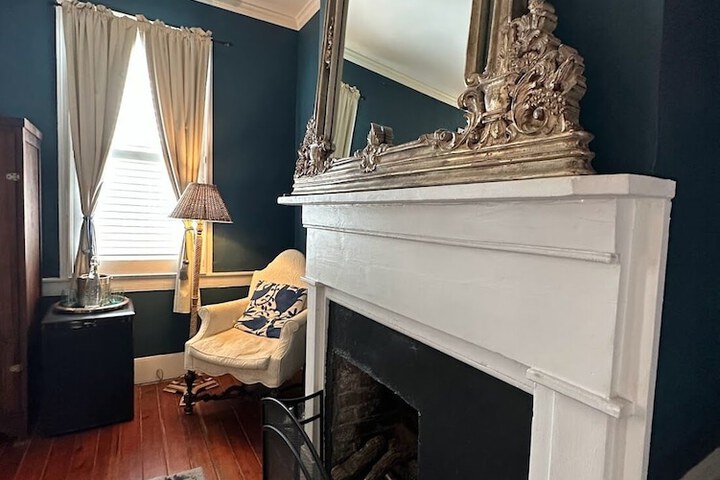 Room 16 of 51
