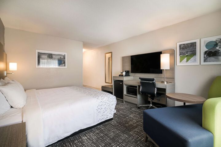 Room 13 of 45