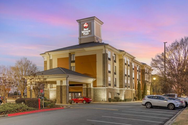 Hotel 2 of 44