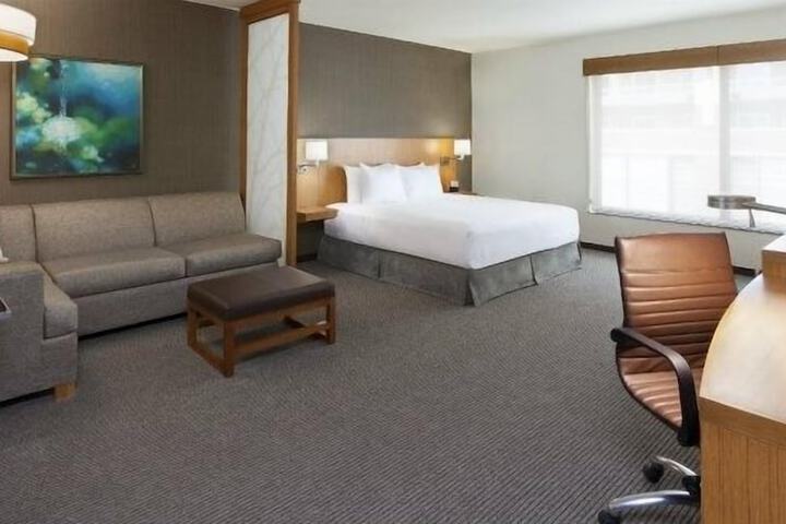 Room 21 of 37