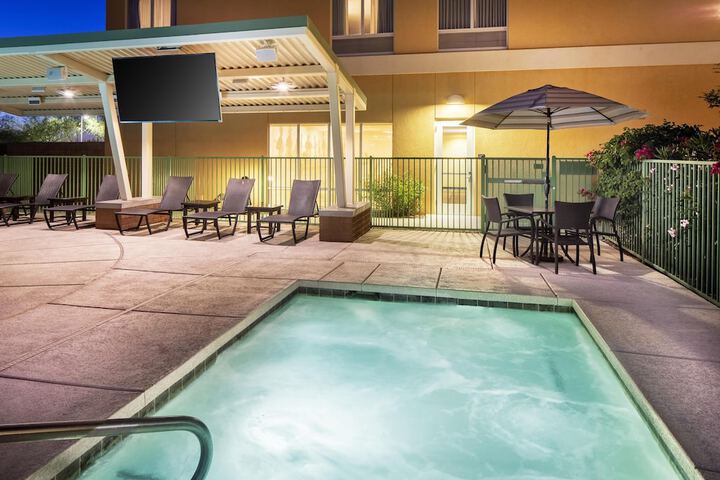 Hyatt Place Phoenix / Mesa