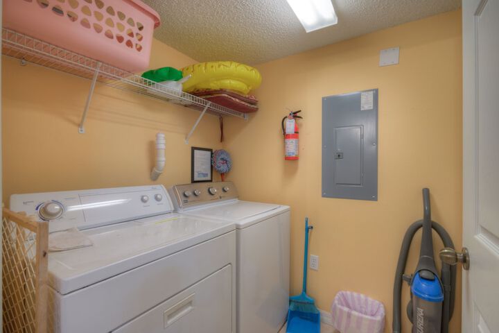 Laundry 21 of 27