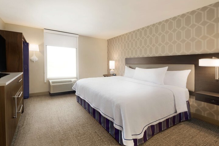 Home2 Suites by Hilton Menomonee Falls Milwaukee