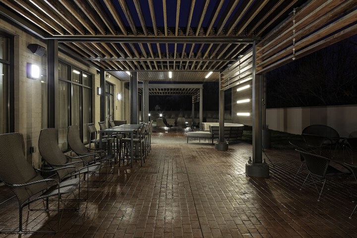Terrace/Patio 18 of 19