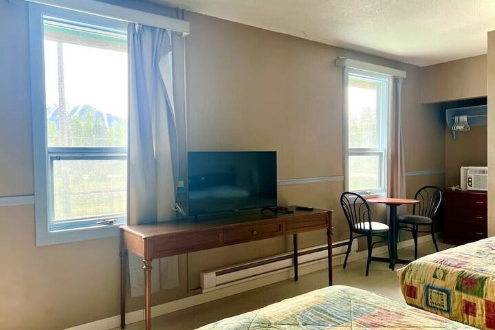 Valemount Hotel