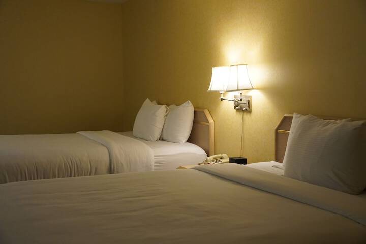 Timberland Inn & Suites