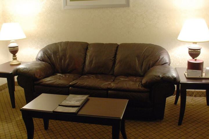 Room 12 of 38