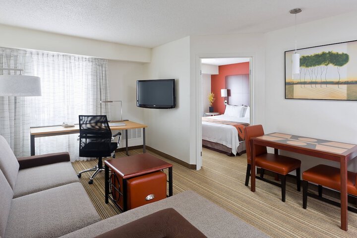 Room 10 of 20