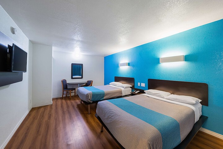 Motel 6 Grand Prairie TX - Interstate 30