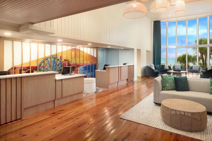 Hampton Inn & Suites Myrtle Beach / Oceanfront