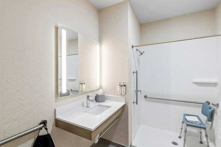 Holiday Inn Express Hotel & Suites Council Bluffs - Convention Center by IHG