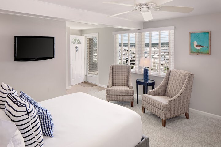 Room 21 of 37