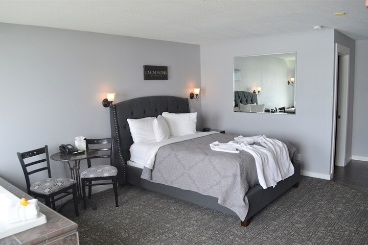 Room 16 of 50
