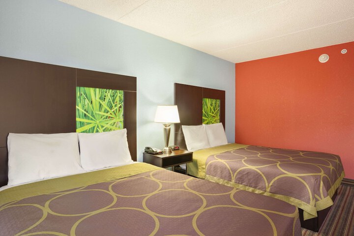 Room 16 of 35