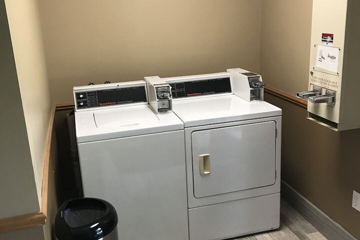 AmericInn by Wyndham Jefferson