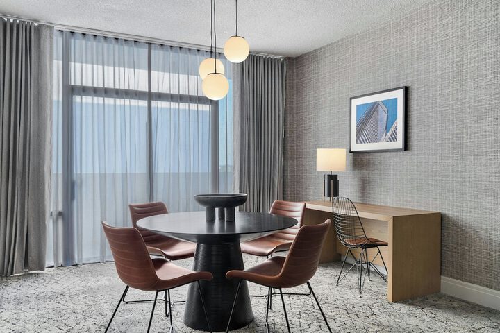 Sheraton Charlotte Hotel