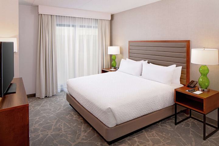 Embassy Suites by Hilton Boston Marlborough