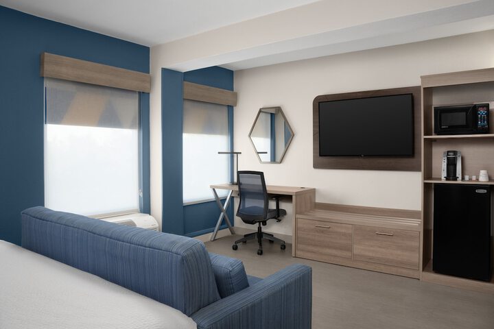 Room 19 of 33