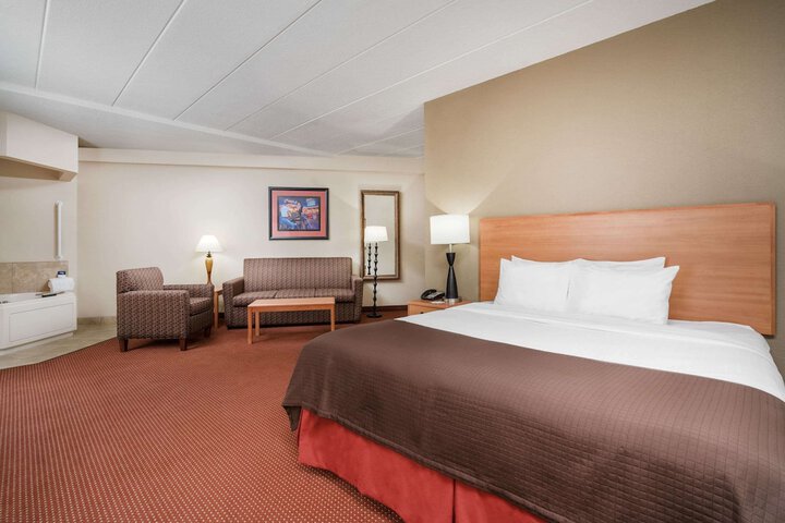 Room 35 of 54