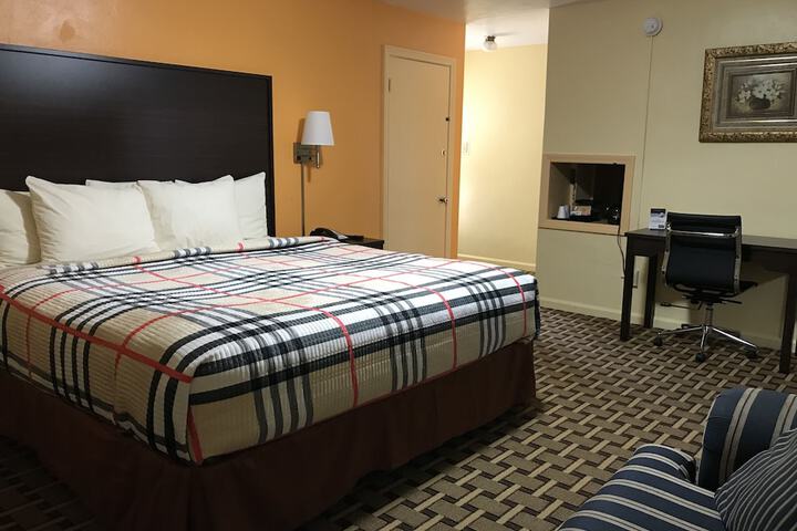 Room 26 of 39