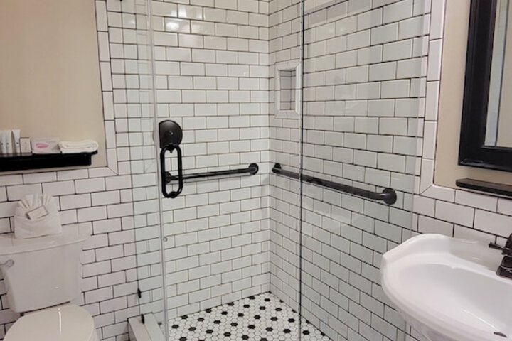 Room 14 of 26