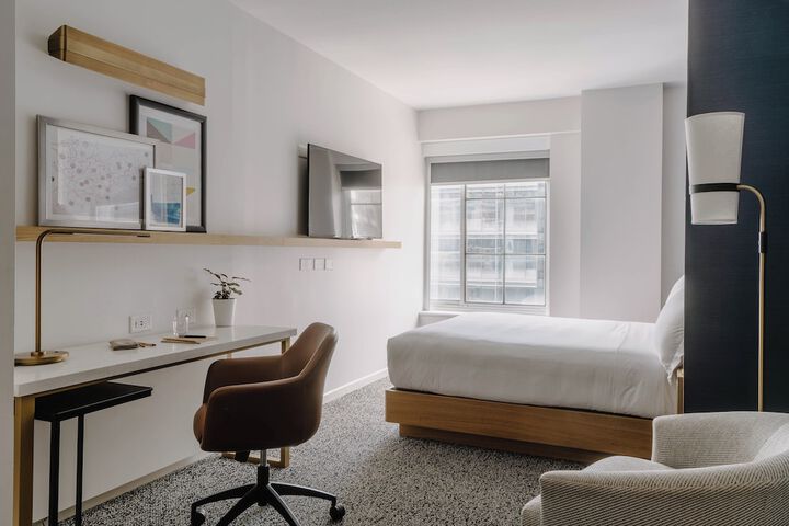 Room 37 of 51