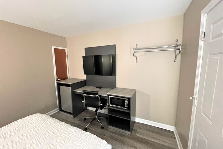 Room 5 of 7