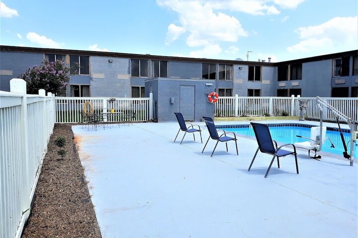 Pool 12 of 75