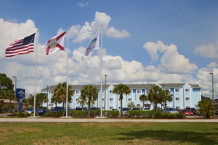 Microtel Inn & Suites by Wyndham Port Charlotte / Punta Gorda