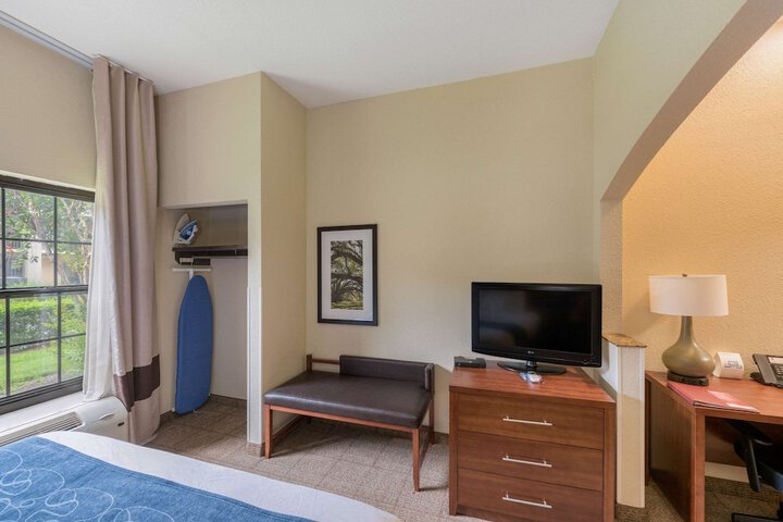 Room 42 of 68