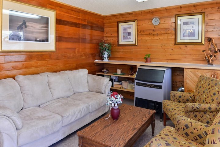 Room 15 of 27