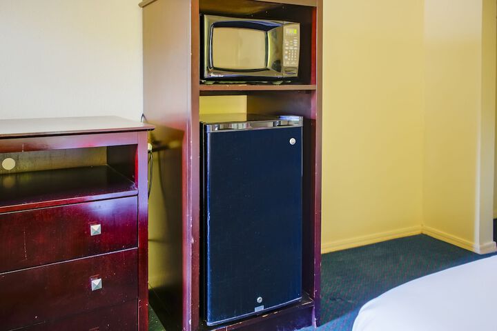 Room 21 of 28