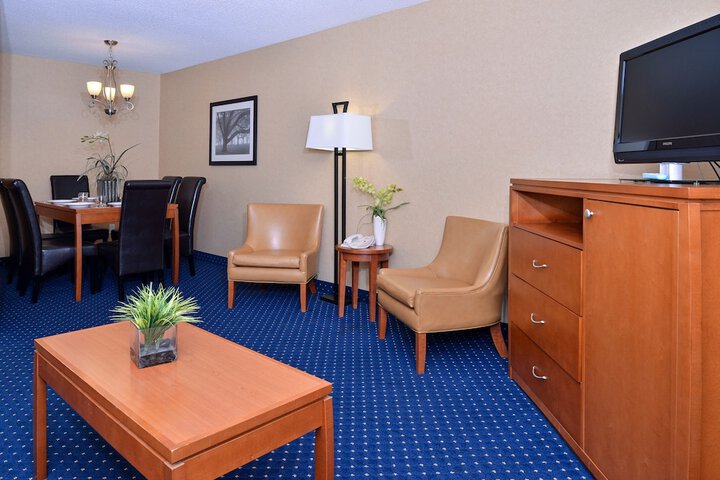 Room 43 of 94