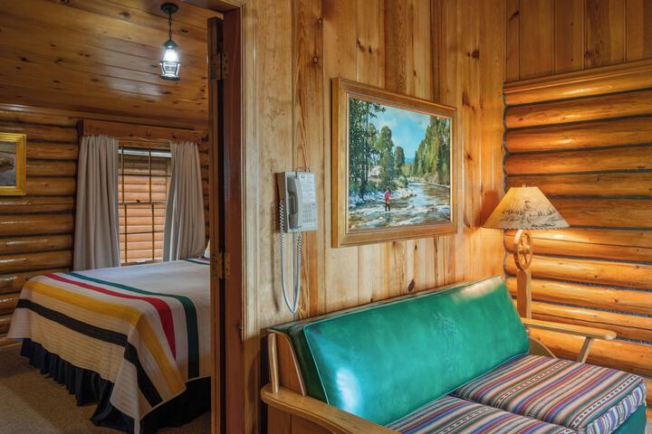El Western Cabins & Lodges