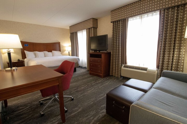 Room 11 of 24