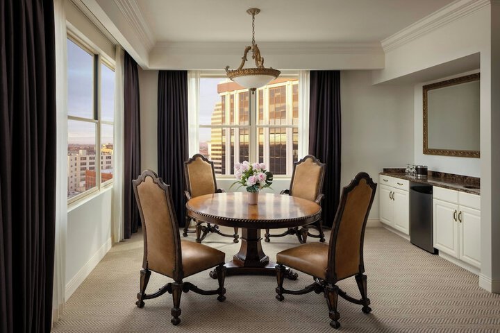 Davenport Hotel Autograph Collection