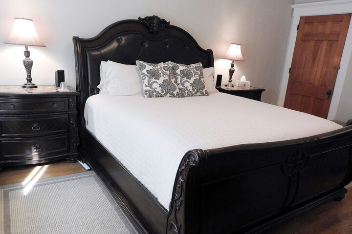 Champaign Garden Inn