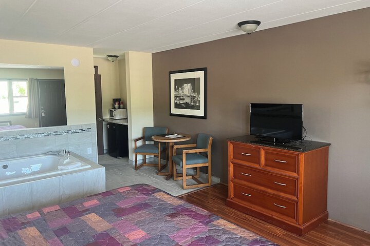 Room 367 of 443