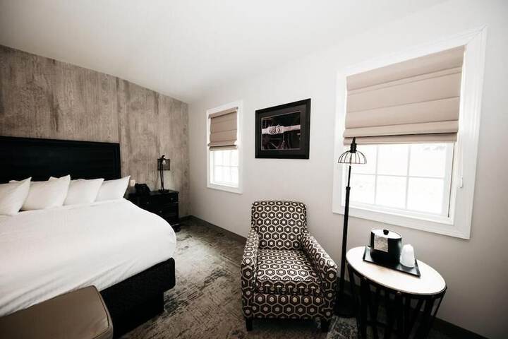Room 18 of 32