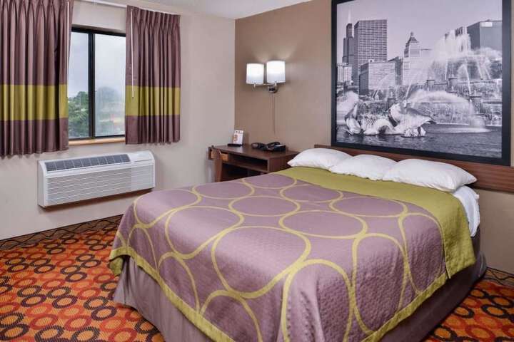 Room 4 of 11
