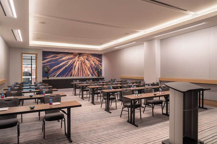 Loews Arlington