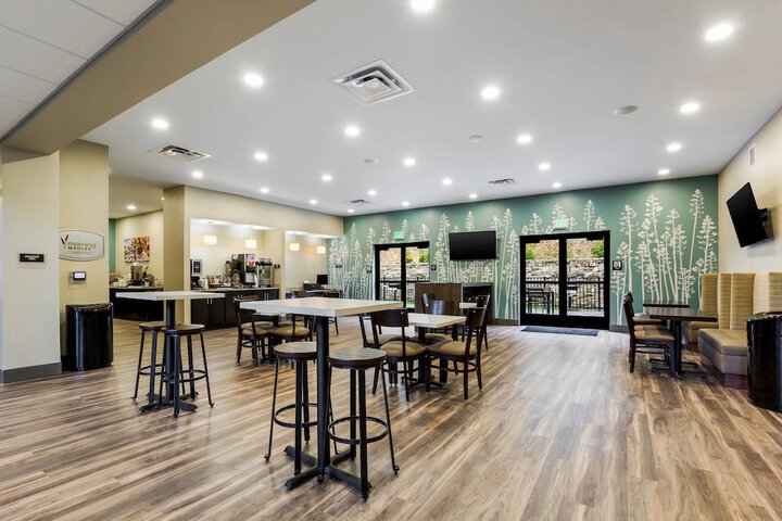 MainStay Suites Winfield - Teays Valley